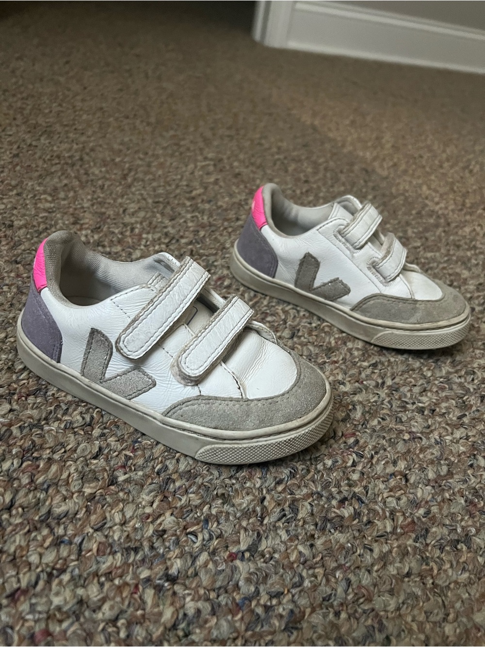 Veja Kids White Sneakers with Gray Suede and Pink Heel